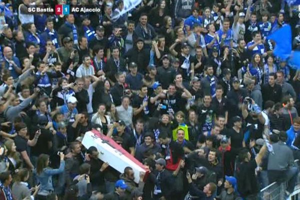La fausse rivalité SC Bastia/AC Ajaccio et l’histoire du cercueil du 20 avril 2014